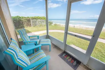 Image de Location de vacances en bord de mer, bien entretenu et décoré, à quelques pas de la plage.