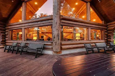 Image de Lakefront House w / Resort Style Pool, sauna, bateau et JetSki Rentals