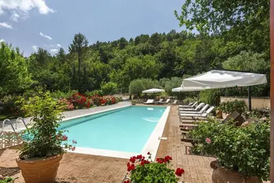 Image de Cozy cottage for two in gorgeous property with beautiful swimming poo