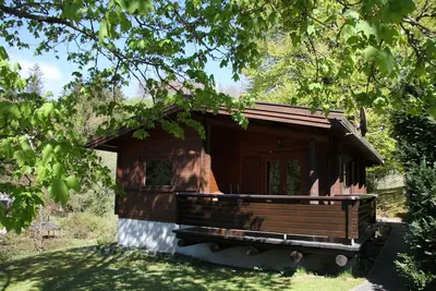 Image de Chalet très chaleureux en lisière de la forêt avec jardin