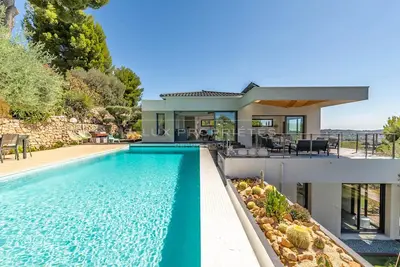 Image de Villa avec vue magnifique mer et collines, plages à 5km, 3 chambres climatisées