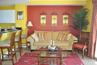 Image de Tidewater 1br 2bath Gulf Front Condo sur 12th Floor-Walking distance Ă Pier Park