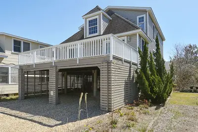 Image de Ocean Block, 4 Br + Den / 3. 5 Ba House W / Ocean View