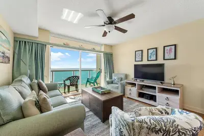 Image de Crescent Keyes 1006, Condo Beachfront 1 Chambre, Bain à Remous et une Connexion Wi-fi Gratuite!