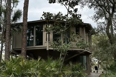 Image de * Rénovation! * Sealoft sur une île Deer Island - Sea Pines le mieux gardé!