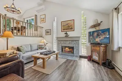 Image de L'emplacement est parfait! Proche de tout Whitefish a à offrir!