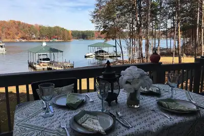 Image de Clemson / Lake Keowee Maison de vacances pour la famille, les amis et les fans de football!