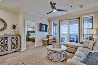 Image de Sensationnel! ! Amazing Corner Condo ~ Mise Ă jour ~ Wifi ~ Vue sur le golfe ~ Vue sur la piscine
