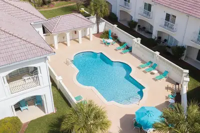 Image de Comme neuf Beachside 3 chambres, 2 salles de bain grand Floorplan, condo, unité de coin