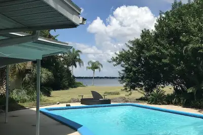 Image de Propriété unique au bord de l'eau