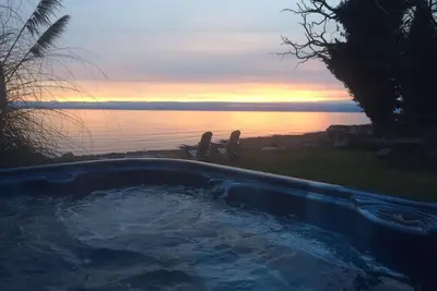 Image de «Haven» vous attend avec le meilleur de tout à ce chalet en front de mer.
