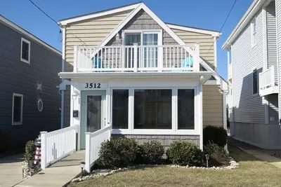 Image de Beautiful Beach Cottage, 8 personnes, à quelques pas de la plage et du terrain de jeu