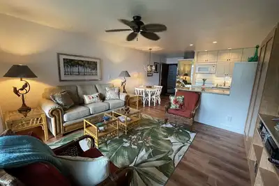 Image de Rainbows, couchers de soleil et d'un bord de l'océan Hideaway