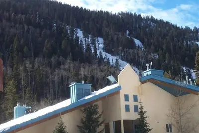Image de Au coeur de Taos Ski Valley, à pied des remontées mécaniques et des restaurants - pas de frais de nettoyage