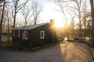 Image de Lakehouse confortable avec une vue imprenable sur le lac Cumberland