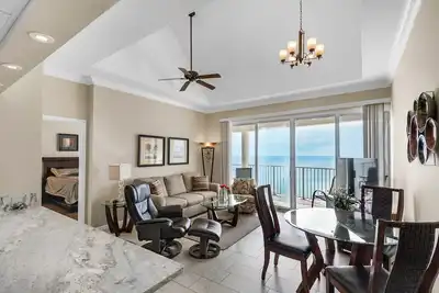 Image de ** Magnifique Penthouse ** Long Beach Resort 1 Br. & 1 Ba. Chaises de plage gratuites!