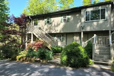 Image de Escapade à la montagne à proximité de Brevard et caissiers, 4br 3 Bath