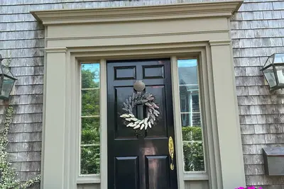 Image de Une grande propriété privée en ville-avec tout le confort de la maison