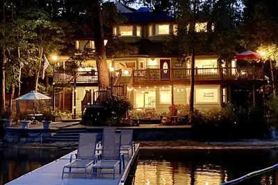 Image de Accueil Lakefront w / dock 6-Bdrm 4-Bth Sleeps 17 - Parc national de Yosemite19 kilomètres