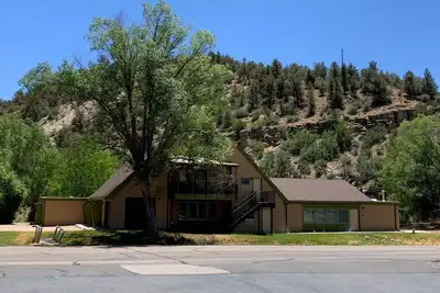 Image de Énorme! 6 chambres, 6 salles de bains, Miles: Zion 12, Bryce 60, Grand Canyon 85, Golf 0