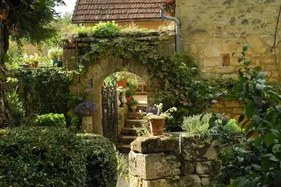Image de Maison en pierre magnifiquement située dans un domaine de plus de 400 ans ****
