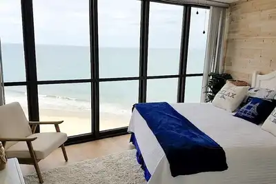 Image de Oceanfront, Rénové, Escapade Zen avec Commodités!