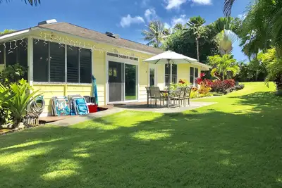 Image de Happy House sur la propriété exquise de Kailua Beachside!