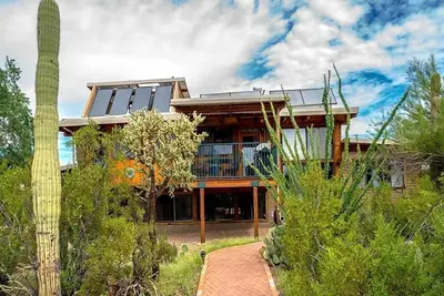 Image de Superbe maison solaire à côté du parc national de Saguaro - Must See!