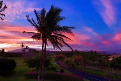 Image de Vues incroyables au paradis tropical (F 206) - promenade de la belle plage et des magasins.