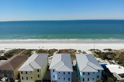 Image de Nouvelle Maison De Vacances De Luxe - 6 Chambres 4. 5 Salles De Bains Directement Sur Le Sable