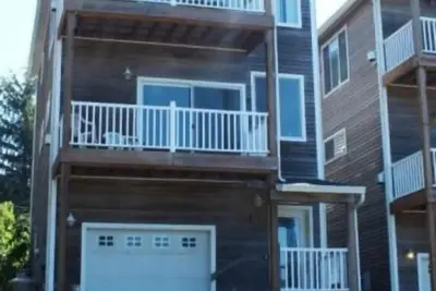 Image de Maison de plage contemporaine confortable et spacieuse