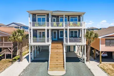 Image de 5 Br, 2e rangée, opt. Piscine chauffée, bain à remous, bar Tiki, accès à une plage privée