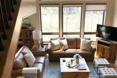 Image de Superbe maison. . . Marchez vers tout. . . Vues spectaculaires depuis le bain à remous