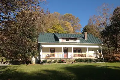 Image de 1920 Ferme nichée dans les Appachiens.