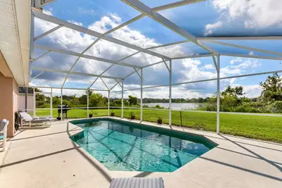 Image de Près de Disney, spacieuse villa de 5 chambres avec piscine privée dans une communauté fermée