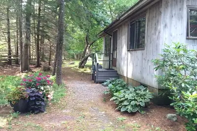 Image de Chalet confortable dans les bois de la ville de S W Harbor-