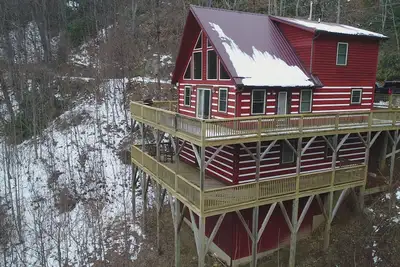 Image de Superbe cabine entre Boone, Blowing Rock et Banner Elk, Wifi, Table de billard!
