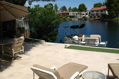 Image de Belle maison Tempe Waterfront avec de nombreux extras