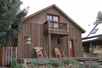 Image de Cutest Cabin In Town! 1 Blk Off Elk, marchez vers tout! Complètement rénové!