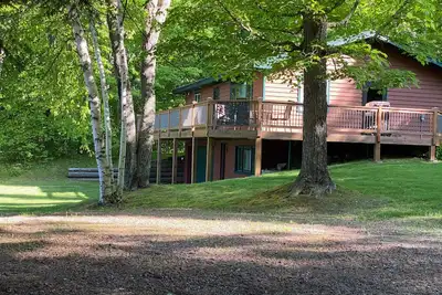 Image de Trouvez votre aventure Ă Lazy Moose Cabin sur Beautiful Moose Lake \/ Wireless Int.