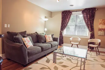 Image de Charmant, confortable appartement supérieur à Plymouth, Michigan