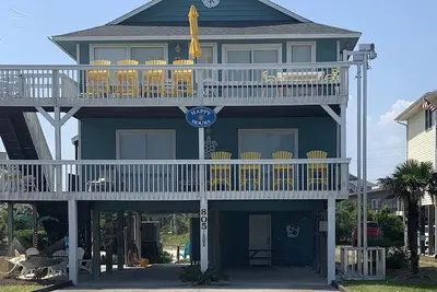 Image de Bienvenue sur HappyHours! ! ! 4BdRm, 3Bth, accès à la plage privée et incroyable Ameniti