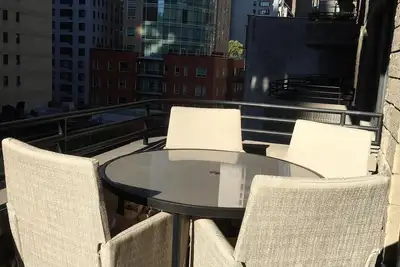 Image de * Luxe * Midtown Manhattan. Concierge 24h \/ 24. Marchez jusqu'au métro \/ salle à manger. Wifi