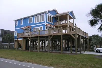 Image de Unique Carolina Beach House - Bain à remous extérieur intégré - Terrasses extérieures formidables