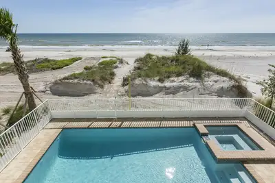 Image de Direct Beach Front - Pool Home - 6 chambres - 4. 5 salles de bain