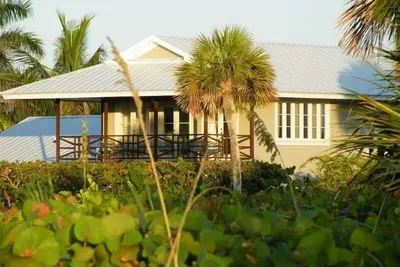 Image de Maison de plage de luxe. Choix de l'emplacement.