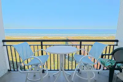 Image de Condo en bord de mer direct avec balcon privé à 15 minutes du centre-ville de St Augustine