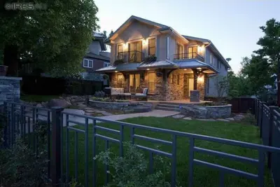 Image de Maison de luxe dans le quartier de Chautauqua, Ă distance de marche du centre-ville et du Cu