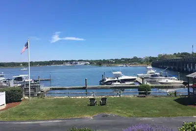 Image de Profitez de la vue magnifique sur la rivière Bass!