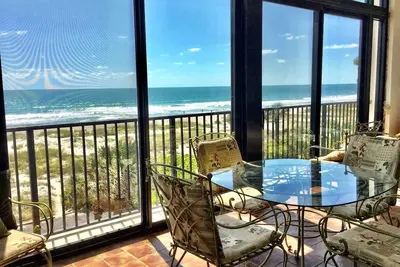 Image de Direct Ocean View Cocoa Beach 3ème étage condo